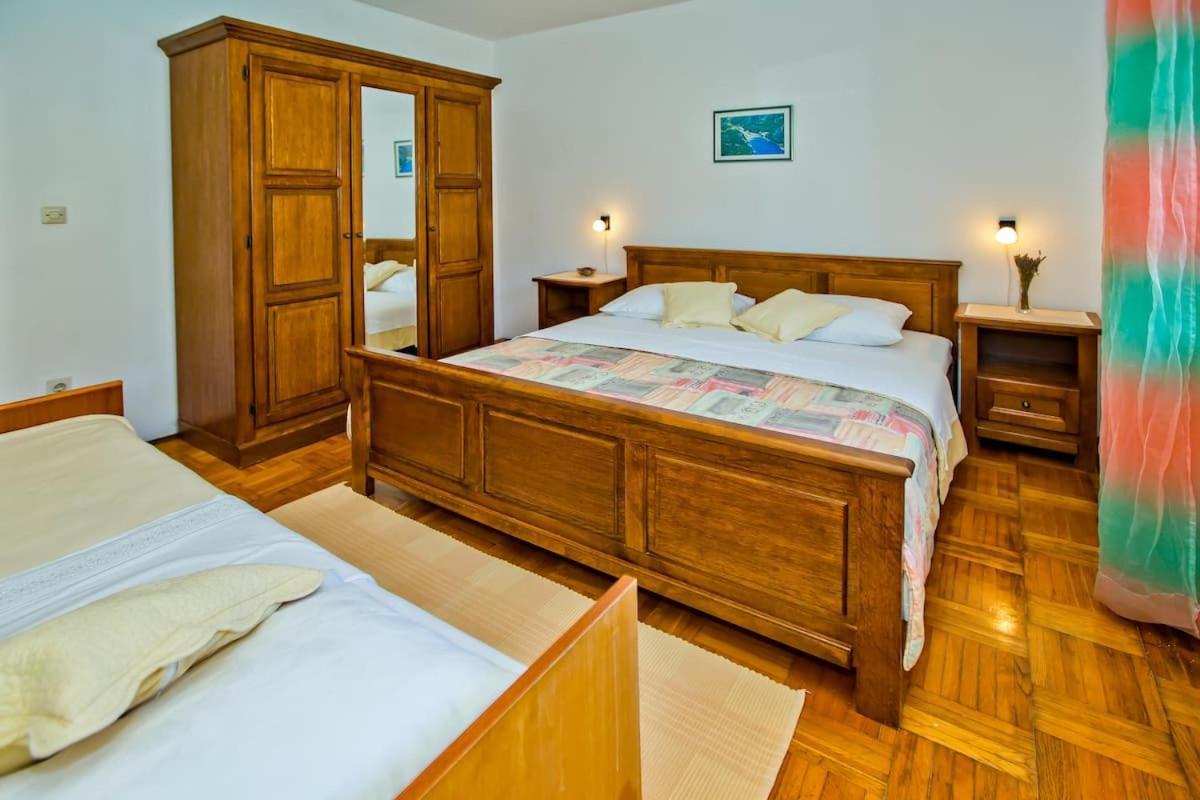 Villa Mateljan Zastrazisce Ngoại thất bức ảnh