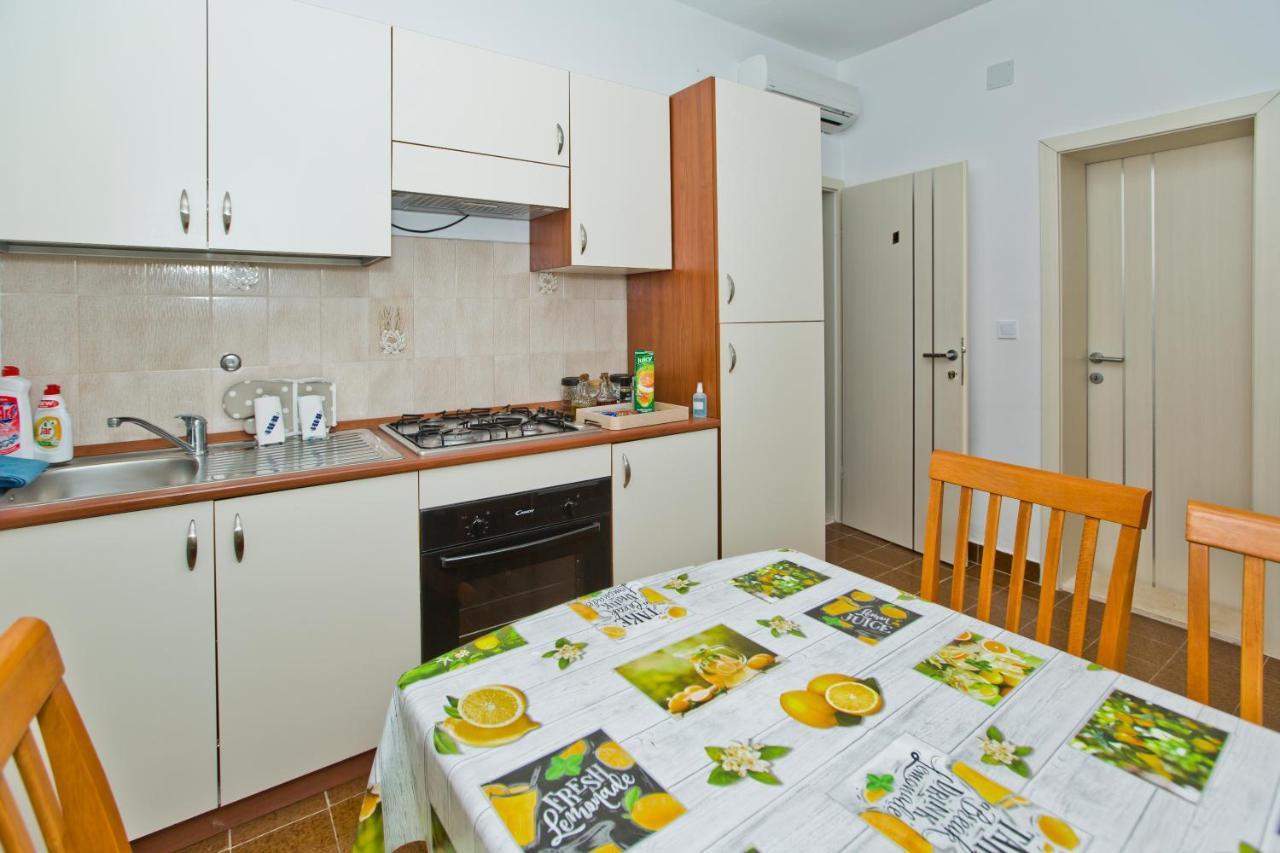Villa Mateljan Zastrazisce Ngoại thất bức ảnh